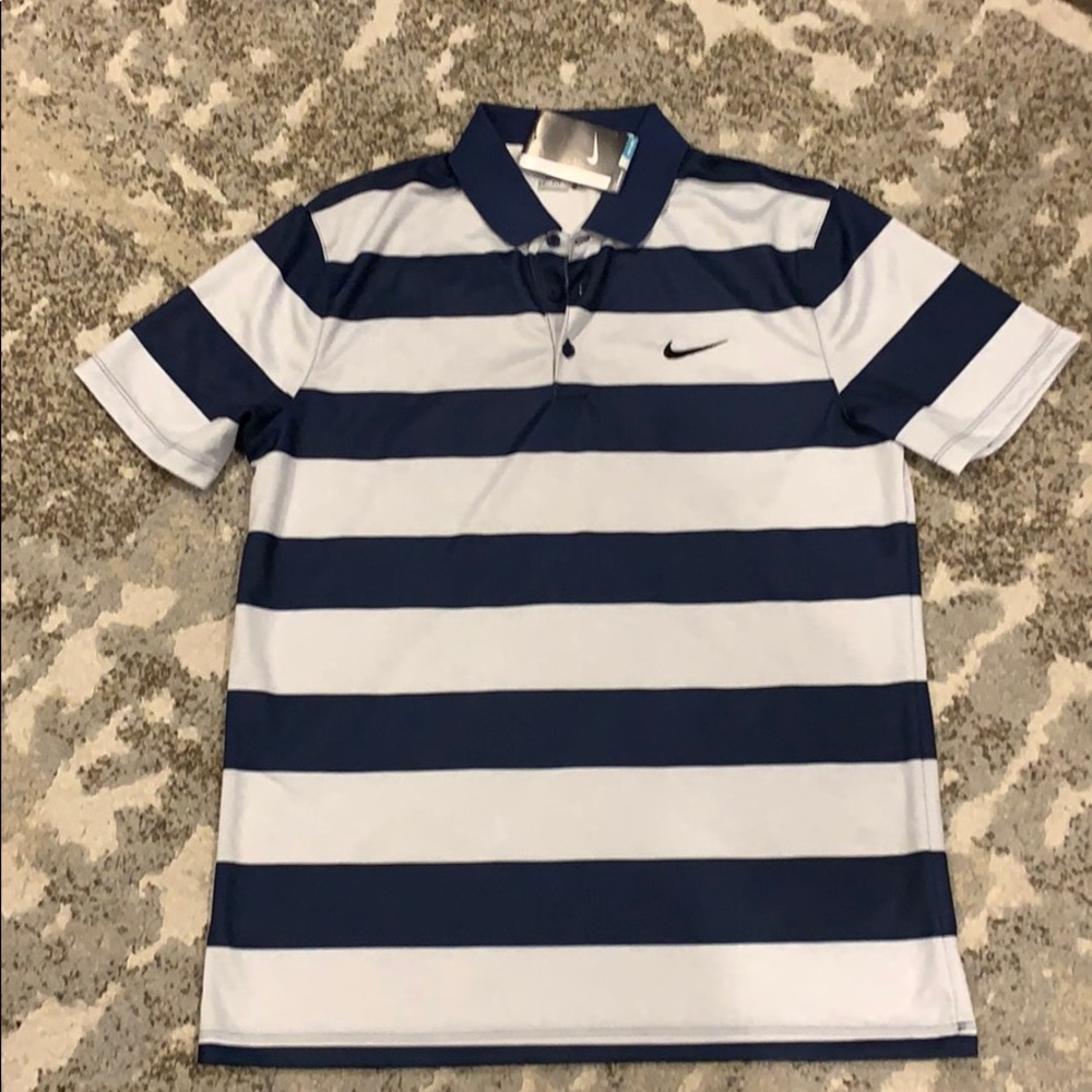 Men’s Nike shirt